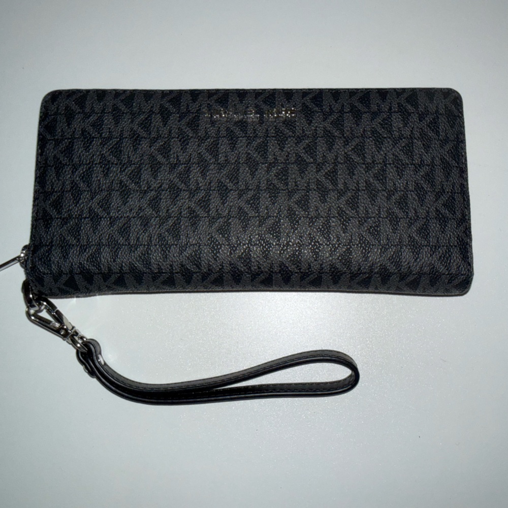 Micheal Kors Black Continental Wallet